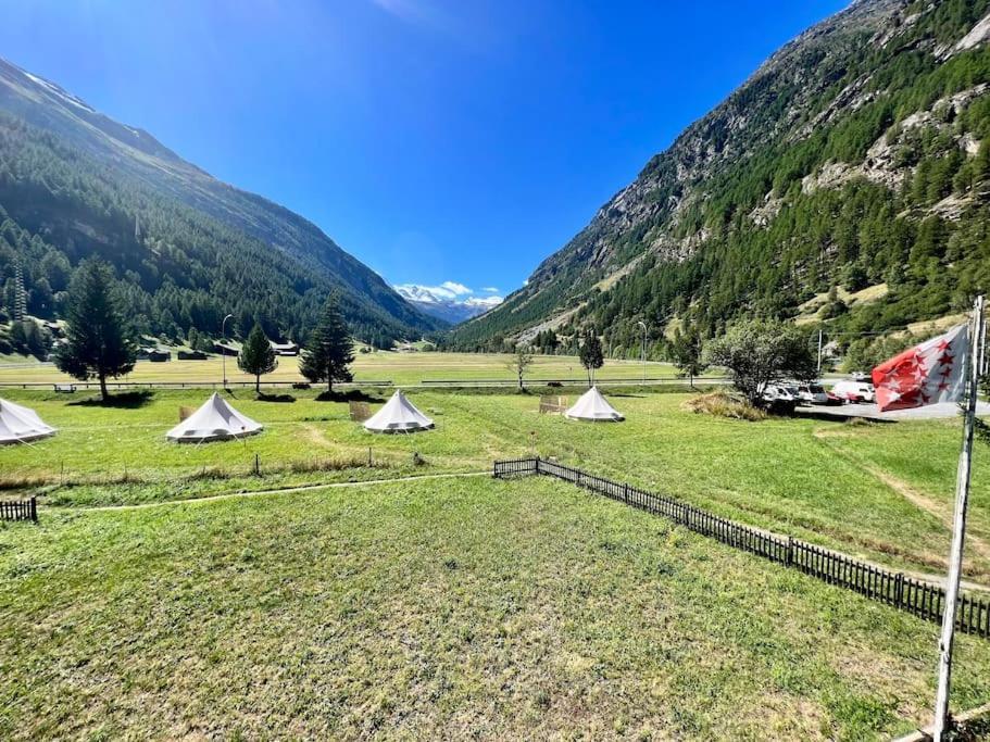 Mountain Magic Apartment For 6 Near Zermatt With Parking! Täsch Esterno foto